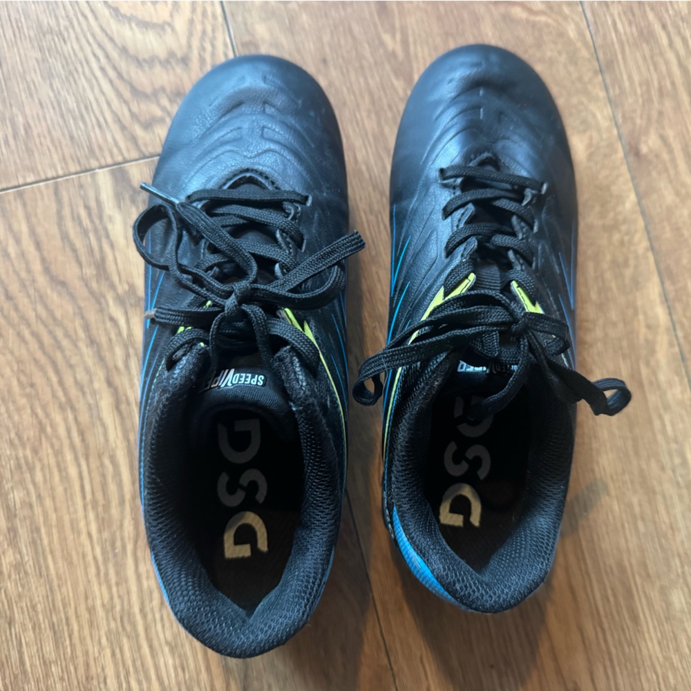 DSG Speed Viper Kids Soccer Cleats – Size 13 (Narrow Fit)